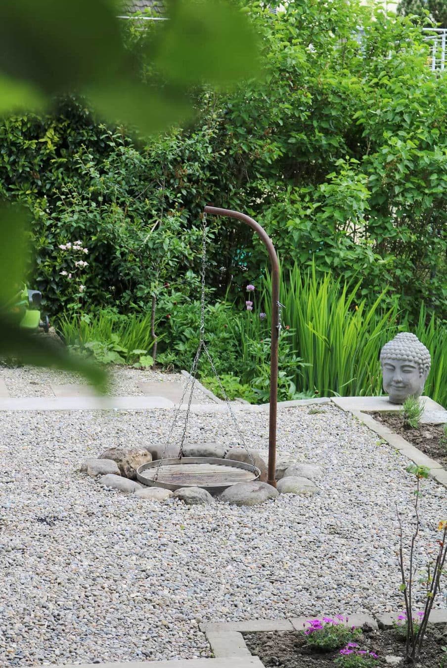 Feuerstelle mit Kiesplatz